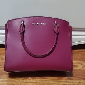 Brand New Michael Kors Ellis Large Satchel in Magenta. Smoke free home.
